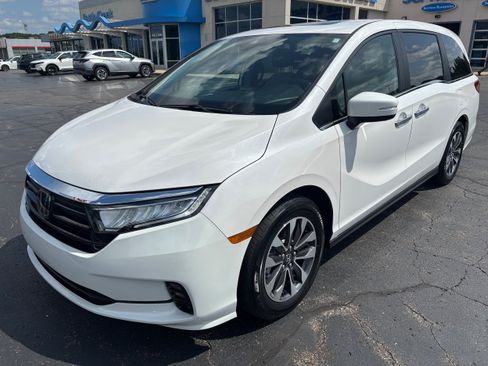 Certified 2024 Honda Odyssey EX-L image 4