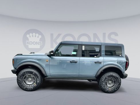 New 2025 Ford Bronco Badlands image 2