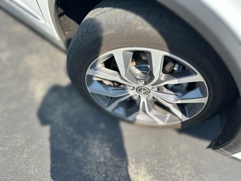 Used 2024 Acura MDX w/ Technology Package AWD/4WD image 12