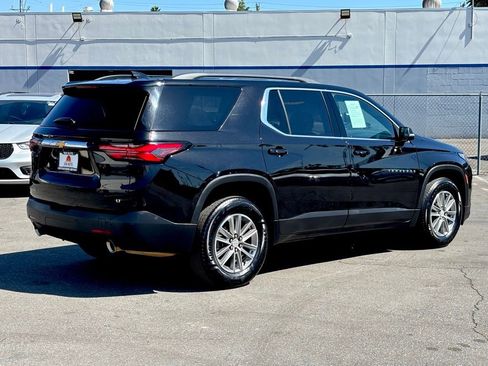 Used 2023 Chevrolet Traverse LT image 4