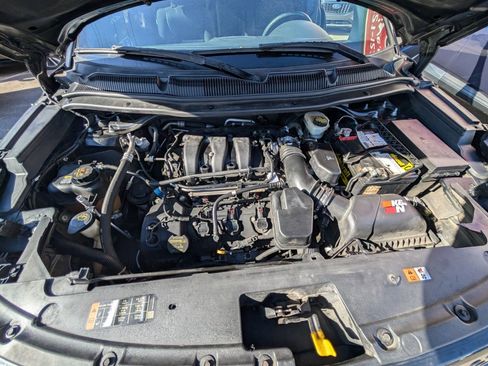 Used 2015 Ford Explorer XLT image 10