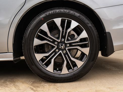 Used 2025 Honda Odyssey Elite image 15