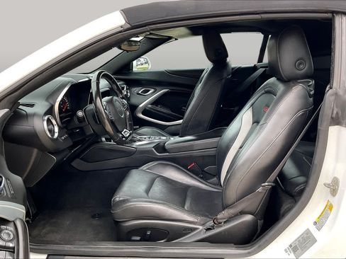 Used 2019 Chevrolet Camaro SS RWD image 7