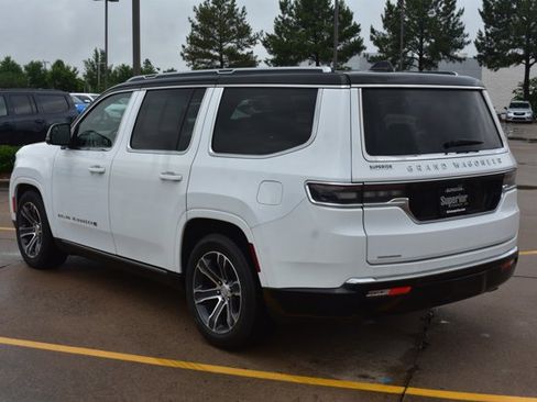 Used 2023 Jeep Grand Wagoneer 4WD image 8