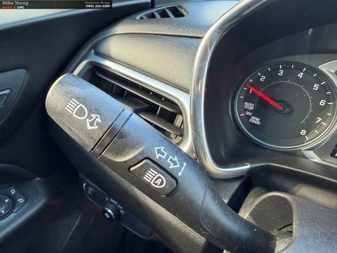 Certified 2019 Chevrolet Equinox LT w/ Driver Convenience Package image 24