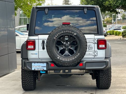 Used 2023 Jeep Wrangler Unlimited AWD/4WD image 4