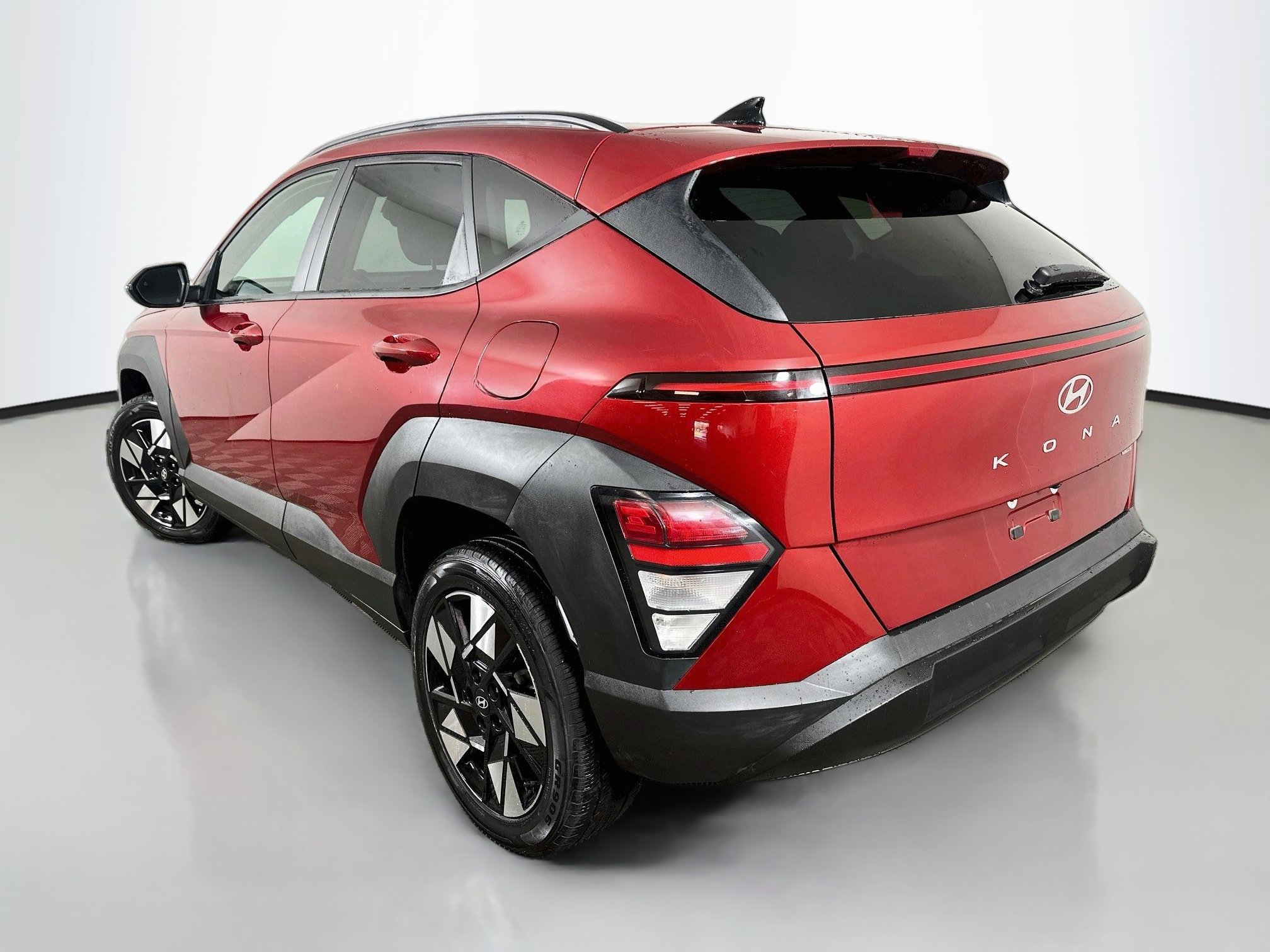 Certified 2025 Hyundai Kona SEL AWD/4WD image 5
