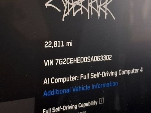 Used 2025 Tesla Cybertruck AWD Crew Cab image 27