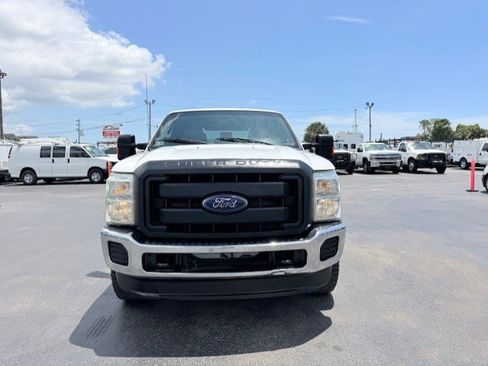 Used 2014 Ford F250 XL w/ Power Equipment Group AWD/4WD image 2