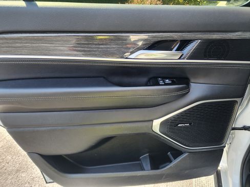 Used 2022 Jeep Wagoneer Series III image 15