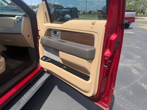 Used 2014 Ford F150 Lariat w/ Lariat Chrome Package RWD image 16