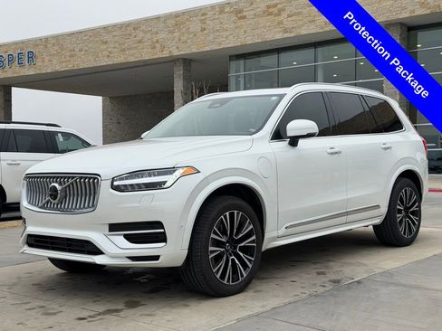Used 2025 Volvo XC90 T8 Plus w/ Protection Package Premier image 9