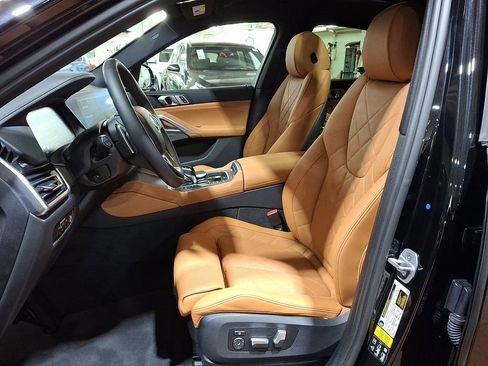 Certified 2023 BMW X6 xDrive40i w/ Premium Package image 10