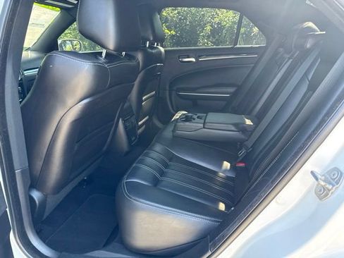 Used 2019 Chrysler 300 S RWD image 36
