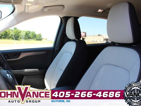 Used 2024 Ford Escape Active AWD/4WD image 24