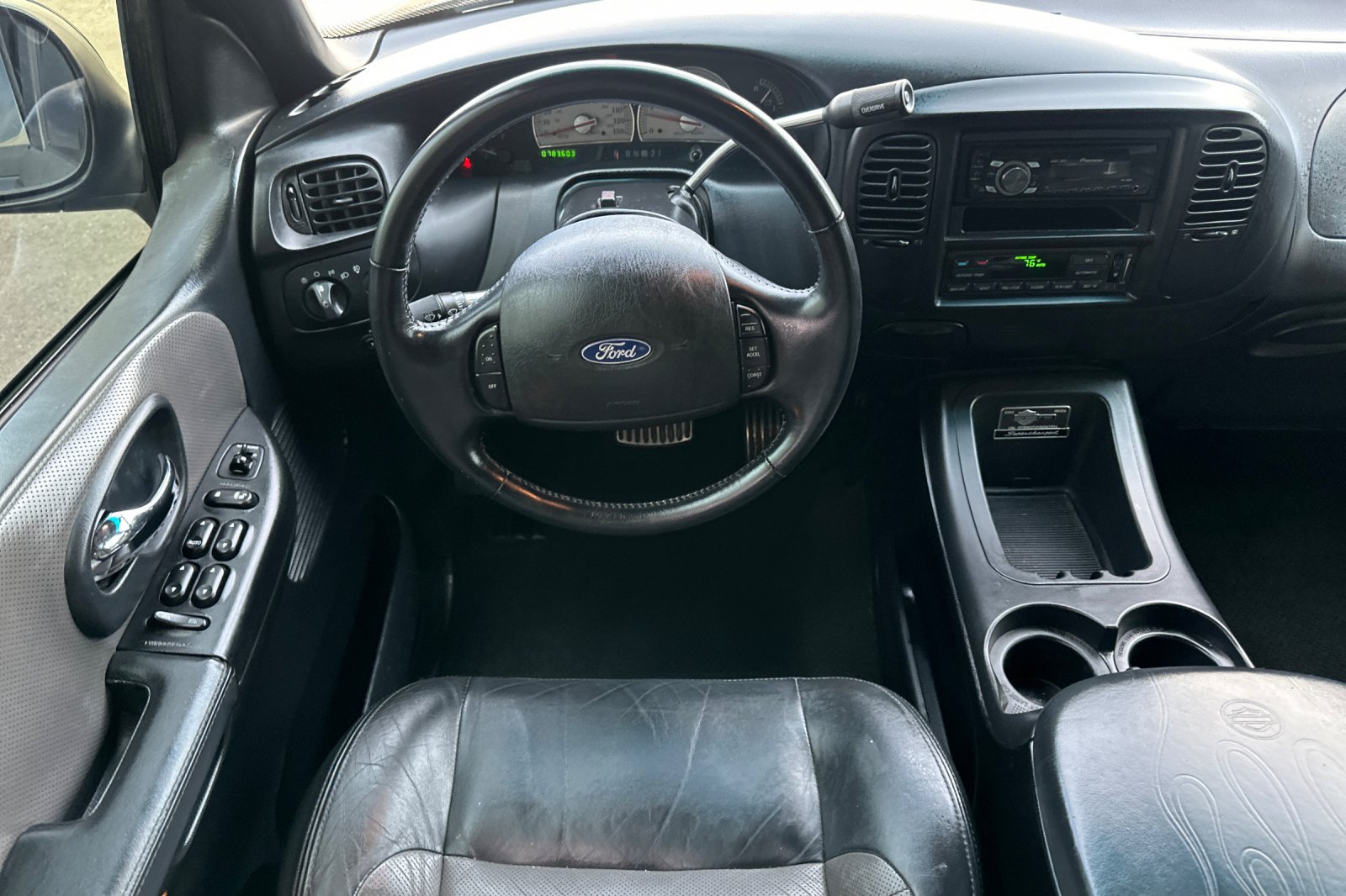 Used 2002 Ford F150 Harley-Davidson RWD image 16