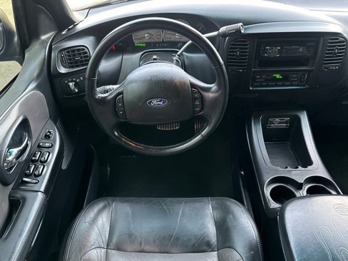 Used 2002 Ford F150 Harley-Davidson RWD image 16