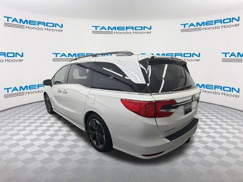 Used 2024 Honda Odyssey Elite image 3