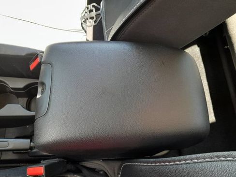 Used 2014 Jeep Wrangler Sport AWD/4WD image 25