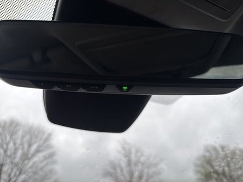 Used 2020 Toyota Highlander XLE image 31