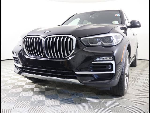 Used 2019 BMW X5 xDrive40i w/ Convenience Package AWD/4WD image 2