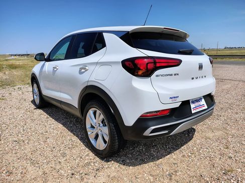 Used 2024 Buick Encore GX Preferred FWD image 3