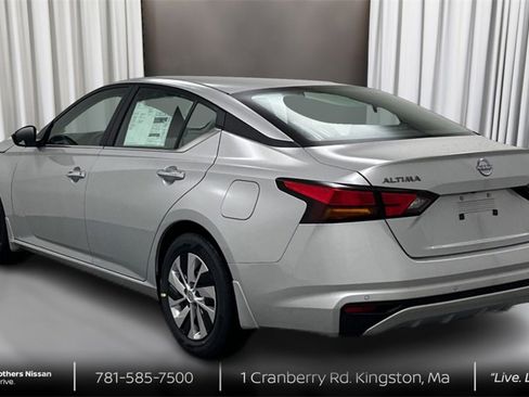 Used 2024 Nissan Altima 2.5 S image 7