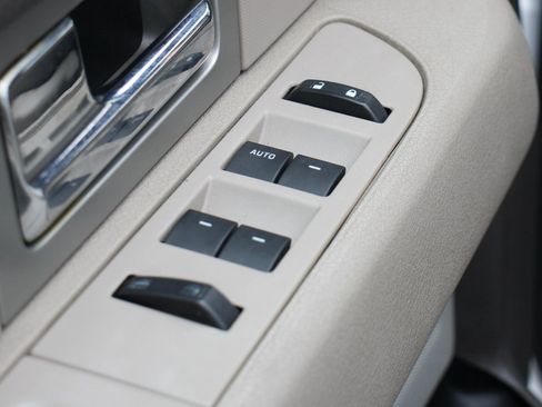 Used 2010 Ford F150 XLT image 15