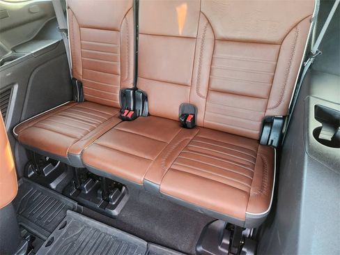 Used 2023 GMC Yukon Denali Ultimate image 23