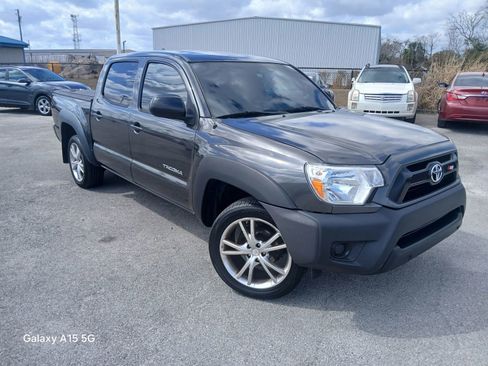 Used 2012 Toyota Tacoma 2WD Double Cab w/ Convenience Pkg image 4