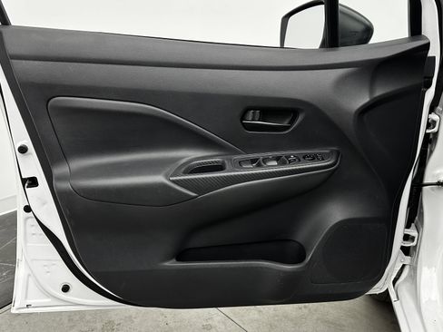 Used 2023 Nissan Versa S w/ Trunk Package image 10