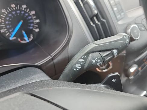 Used 2018 Ford Edge SE FWD image 19