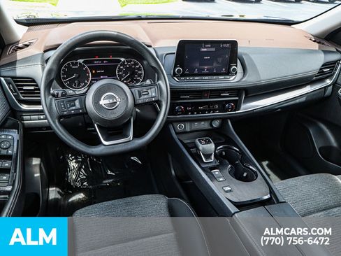 Used 2023 Nissan Rogue SV image 29