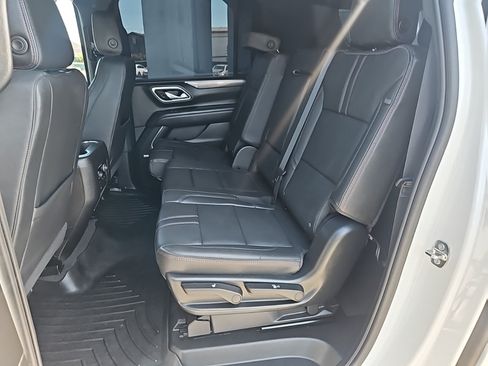 Used 2024 Chevrolet Suburban RST w/ Luxury Package AWD/4WD image 11