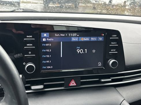 Used 2021 Hyundai Elantra SEL w/ Convenience Package image 12