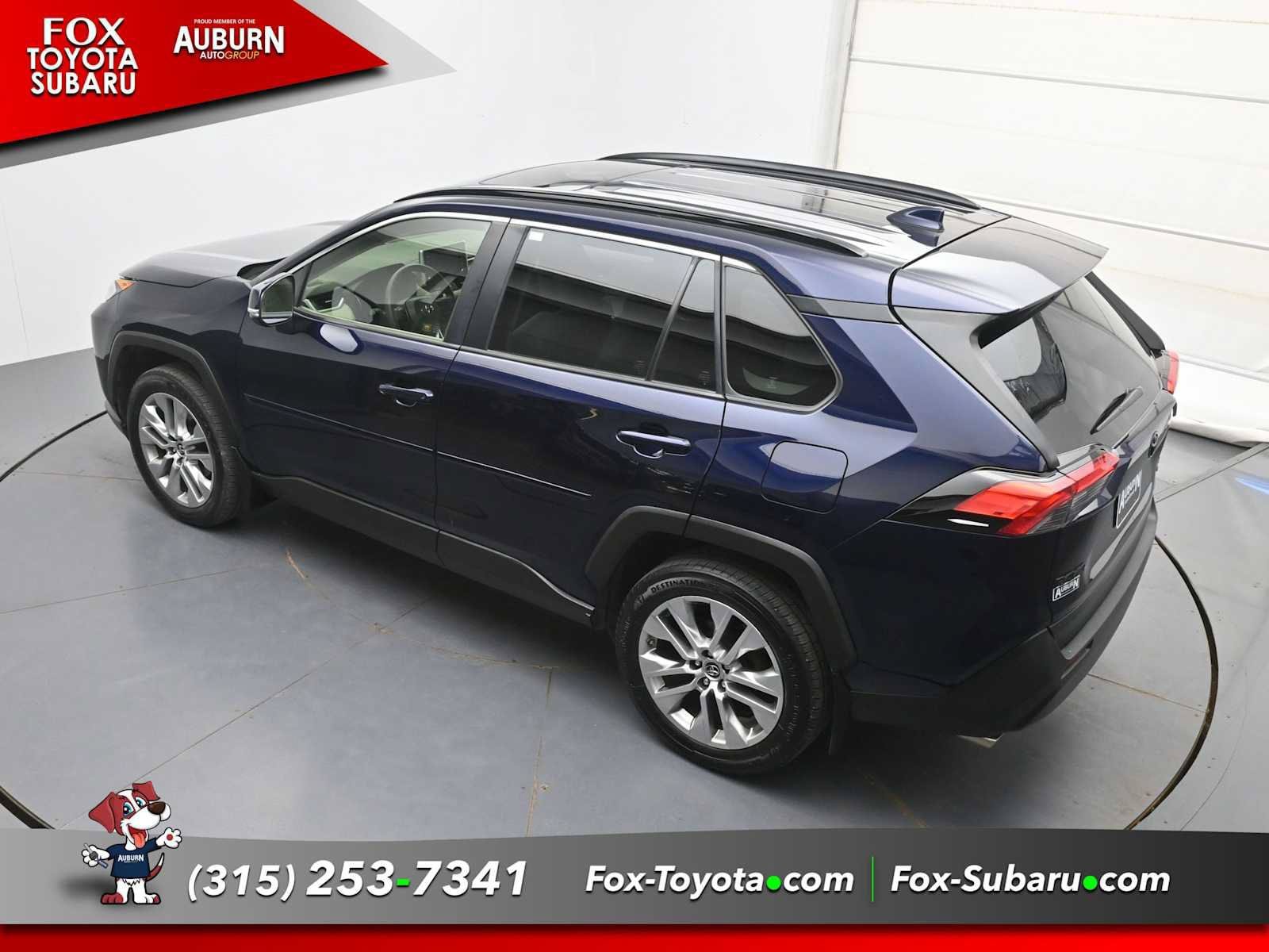 Used 2019 Toyota RAV4 XLE Premium w/ Cold Weather Package AWD/4WD image 27