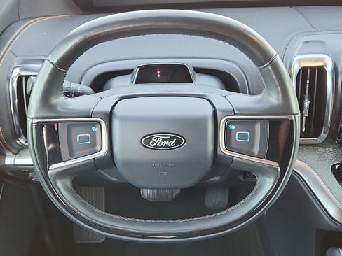 Used 2025 Ford Expedition Tremor AWD/4WD image 19