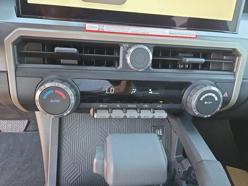 New 2026 Toyota Tacoma TRD Off-Road AWD/4WD image 12
