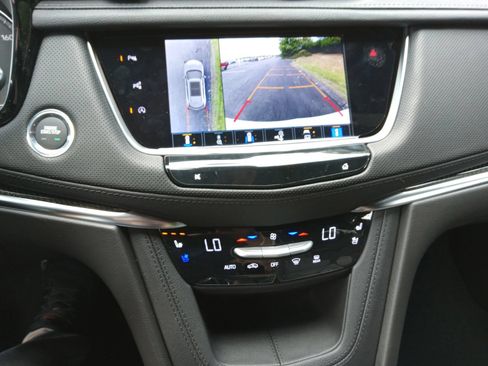 New 2026 Cadillac XT5 Sportv w/ LPO, Onyx Lite Package AWD/4WD image 17
