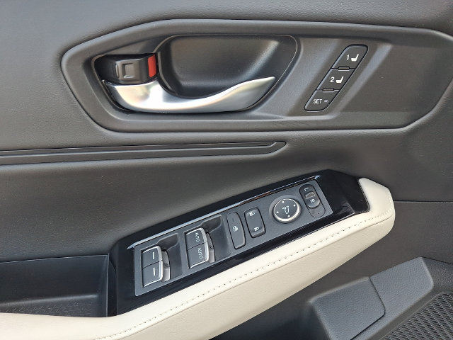 Used 2023 Honda Accord Touring image 14