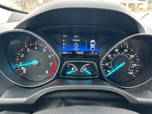 Used 2019 Ford Escape SE image 30