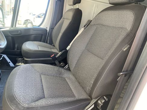 Used 2025 RAM ProMaster 2500 FWD image 11