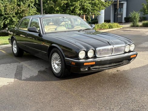 Used 1997 Jaguar XJ6 image 5