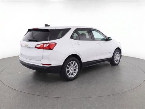 Used 2024 Chevrolet Equinox LS FWD image 7