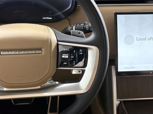 New 2025 Land Rover Range Rover SE image 13