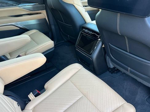 Certified 2026 Cadillac Escalade IQL Sport 2 AWD/4WD image 19