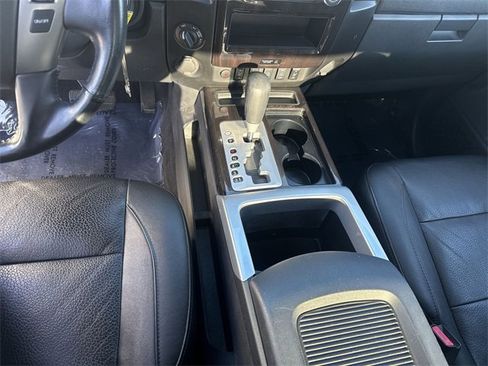 Used 2013 Nissan Titan SL w/ Moonroof Pkg image 24