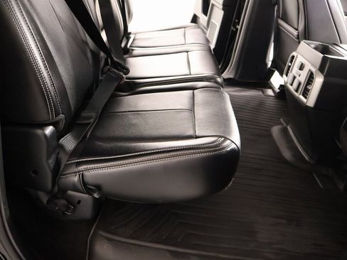 Used 2019 Ford F150 Lariat w/ Equipment Group 502A Luxury image 16