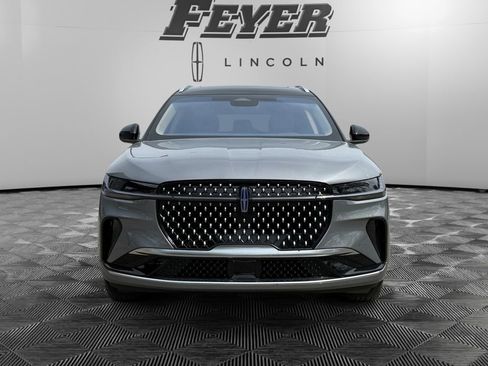 Used 2024 Lincoln Nautilus Reserve w/ Equipment Group 202A AWD/4WD image 8