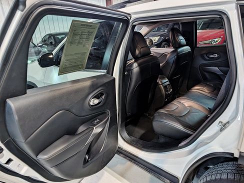 Used 2022 Jeep Cherokee Latitude Lux FWD image 17